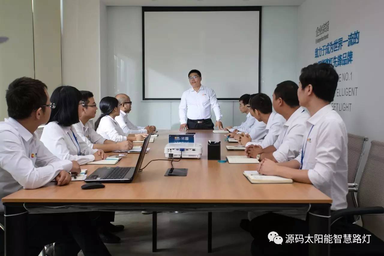 太陽能路燈，太陽能路燈廠家，道路照明，光伏照明，太陽能平板燈